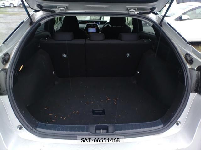 Toyota PRIUS 2018-03 8005606-7