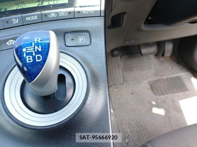 Toyota PRIUS 2011-07 8005677-11