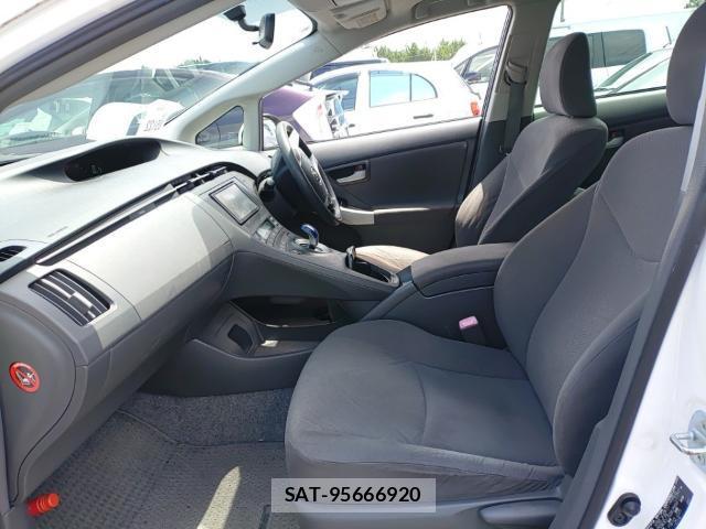 Toyota PRIUS 2011-07 8005677-15
