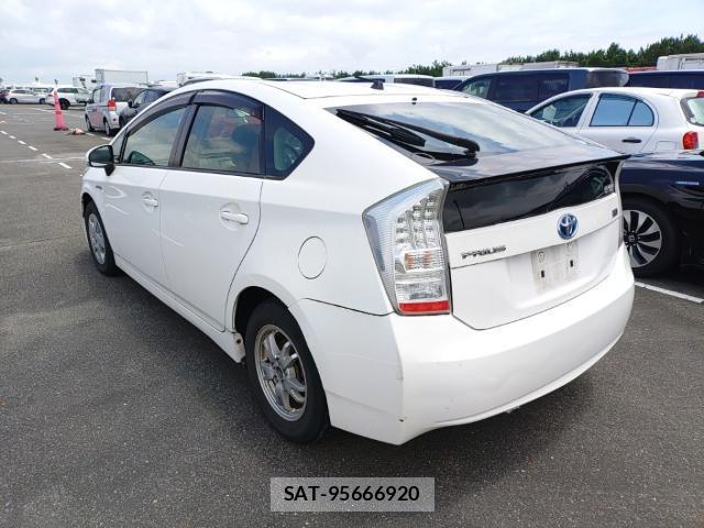 Toyota PRIUS 2011-07 8005677-5