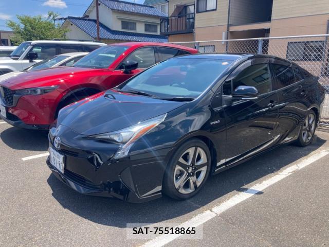 Toyota PRIUS 2018-01 8005697-1