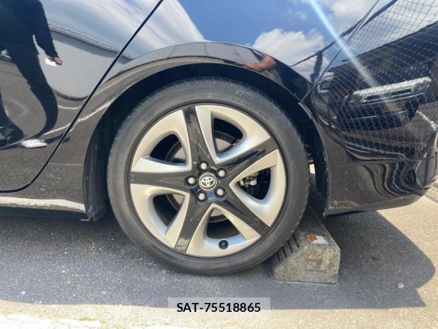 Toyota PRIUS 2018-01 8005697-12
