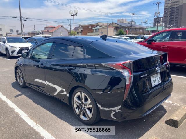 Toyota PRIUS 2018-01 8005697-2