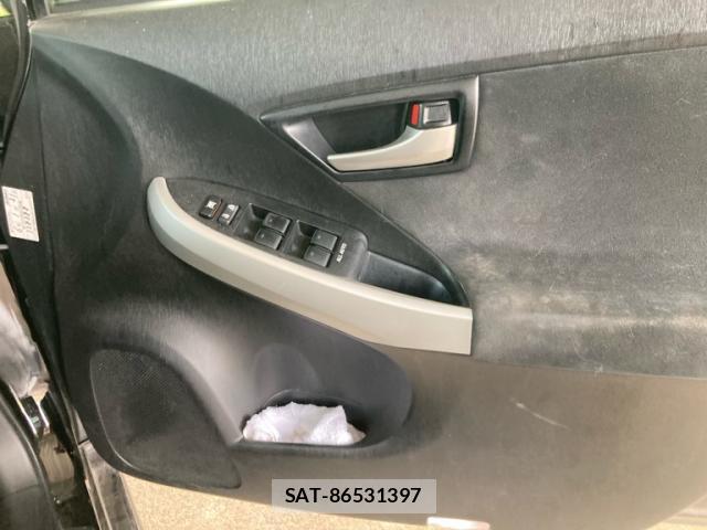 Toyota PRIUS 2012-07 8006129-10
