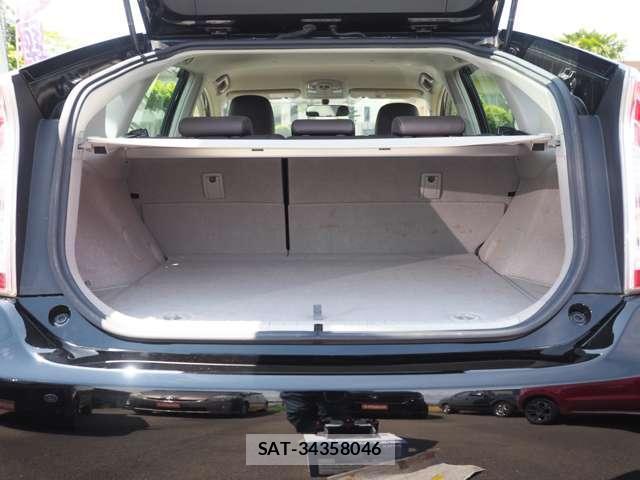 Toyota PRIUS 2013-10 8006427-12