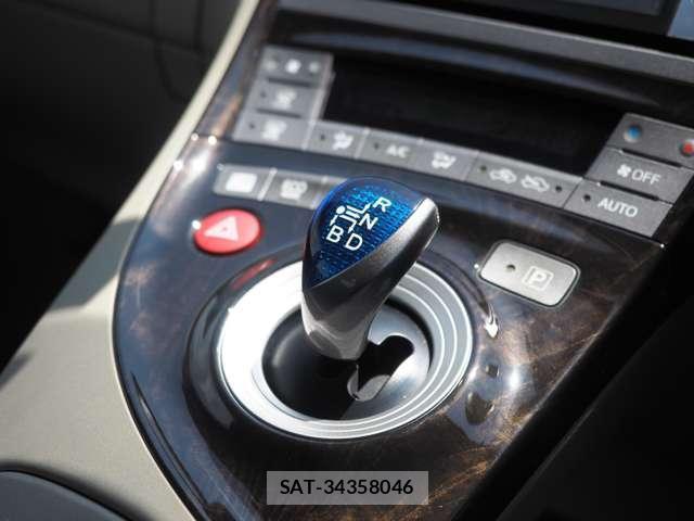 Toyota PRIUS 2013-10 8006427-8