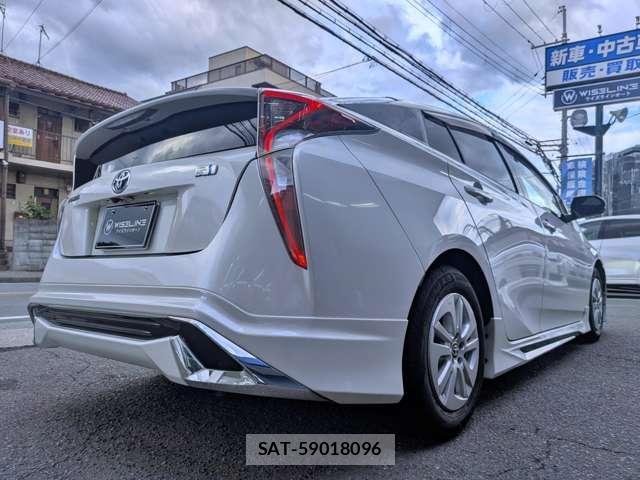 Toyota PRIUS 2016-01 8006694-18
