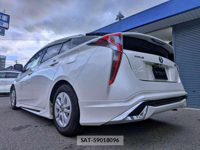 Toyota PRIUS 2016-01 8006694-19