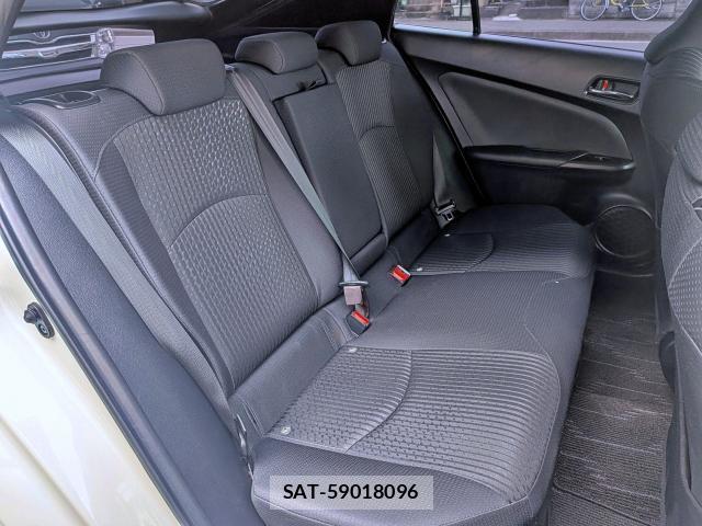 Toyota PRIUS 2016-01 8006694-3