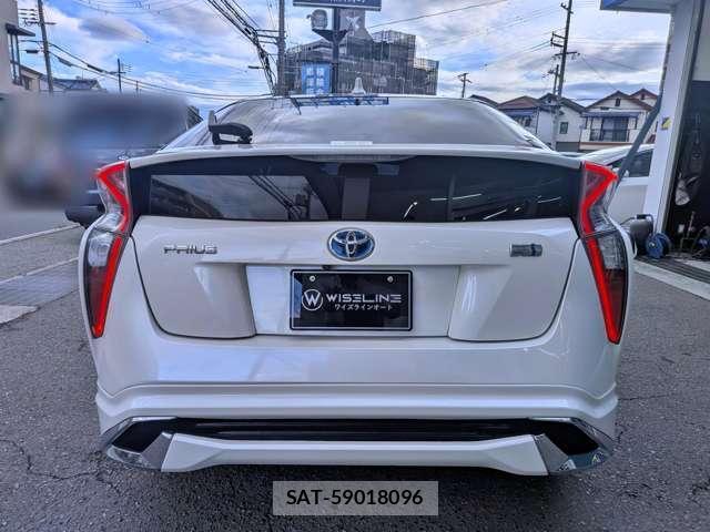 Toyota PRIUS 2016-01 8006694-7