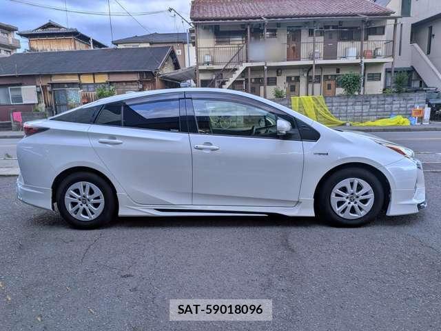 Toyota PRIUS 2016-01 8006694-8
