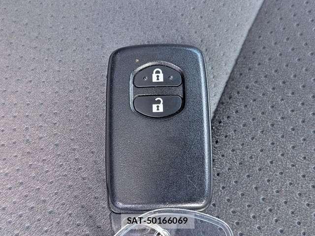 Toyota PRIUS 2010-01 8006695-10