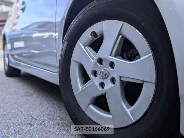 Toyota PRIUS 2010-01 8006695-11