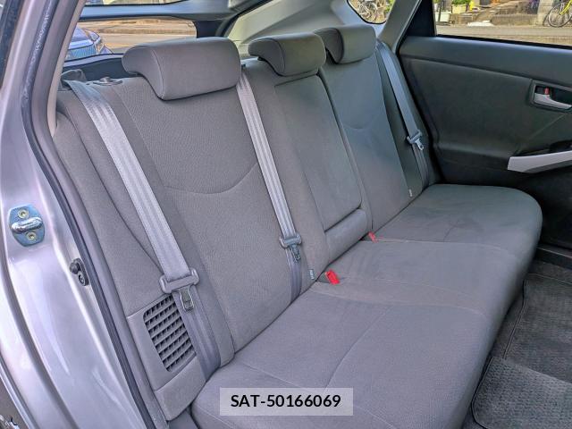 Toyota PRIUS 2010-01 8006695-3