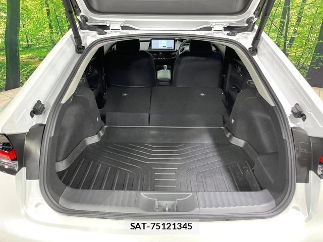 Toyota PRIUS 2024-11 8006728-9