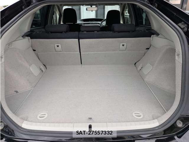 Toyota PRIUS 2013-10 8007959-10