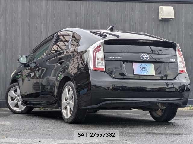 Toyota PRIUS 2013-10 8007959-4