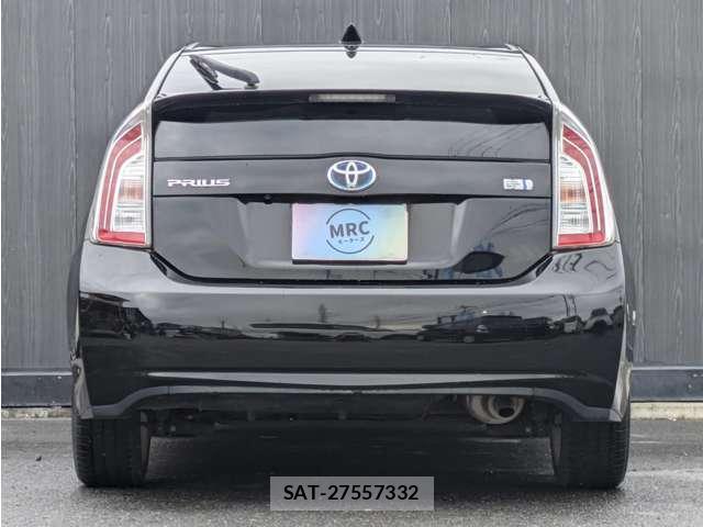Toyota PRIUS 2013-10 8007959-6