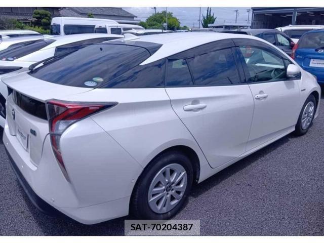 Toyota PRIUS 2016-12 8008173-1