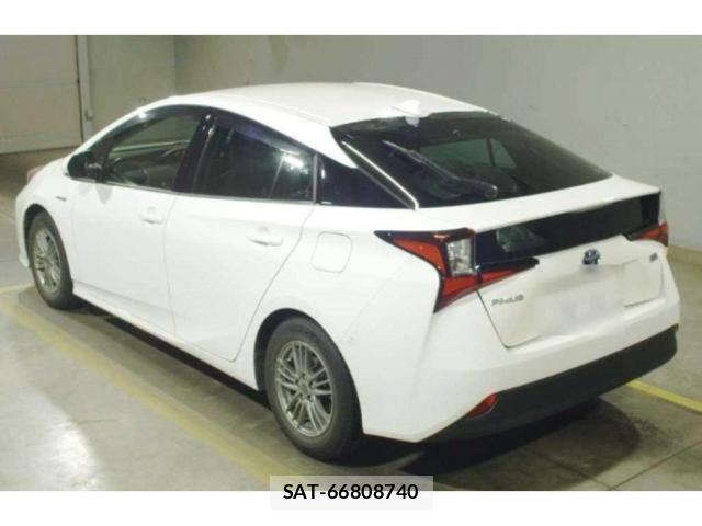 Toyota PRIUS 2019-06 8008218-1