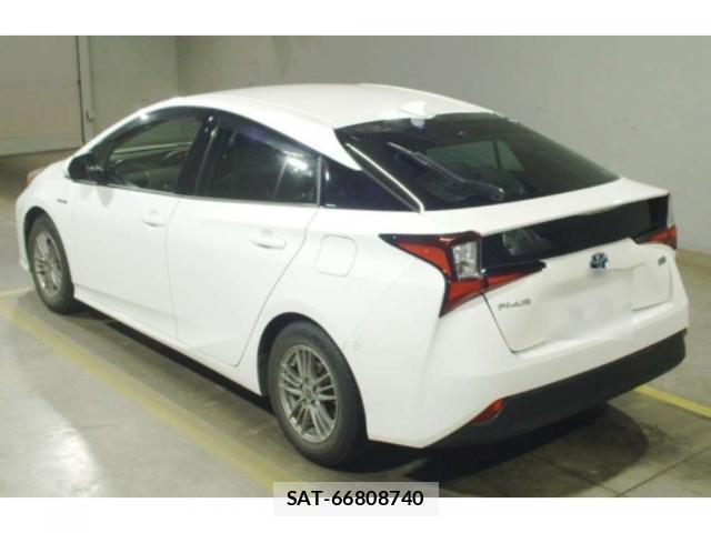 Toyota PRIUS 2019-06 8008218-4