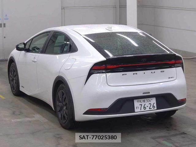 Toyota PRIUS 2024-08 8008236-1