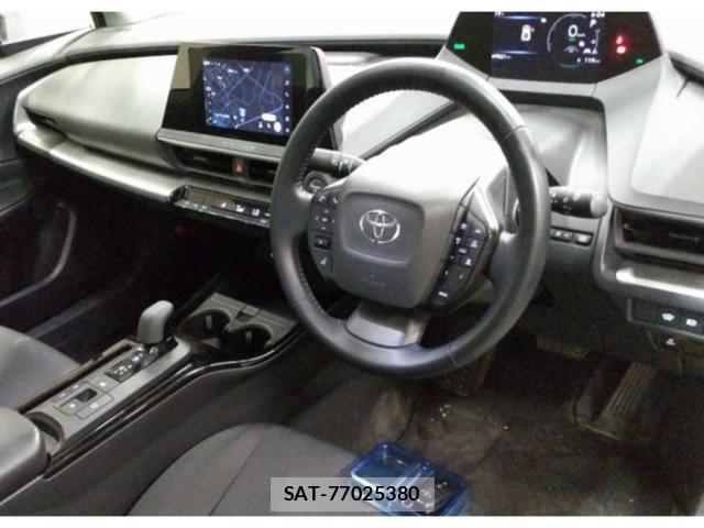 Toyota PRIUS 2024-08 8008236-2