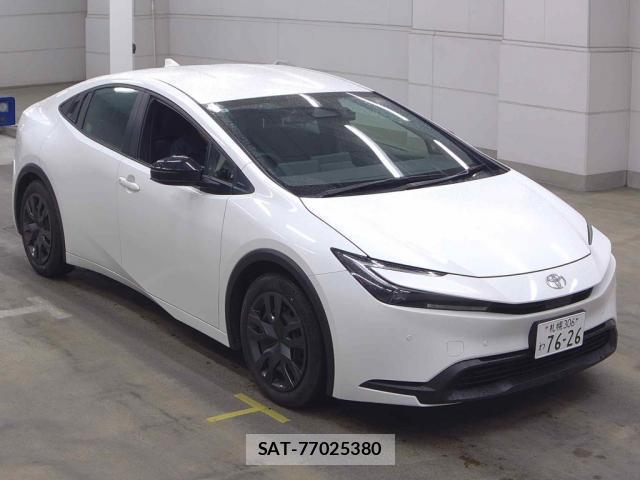 Toyota PRIUS 2024-08 8008236-3