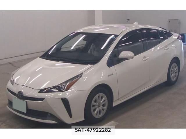 Toyota PRIUS 2019-01 8008355-1