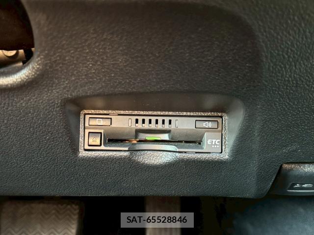 Toyota PRIUS 2020-05 8008474-15