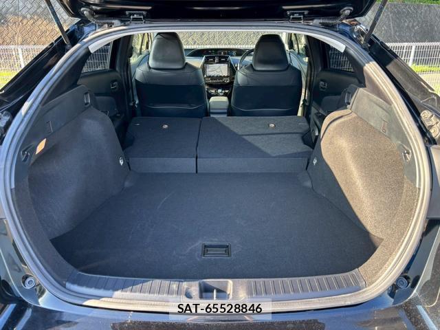 Toyota PRIUS 2020-05 8008474-16