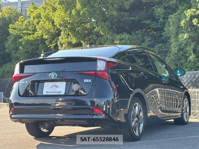 Toyota PRIUS 2020-05 8008474-3