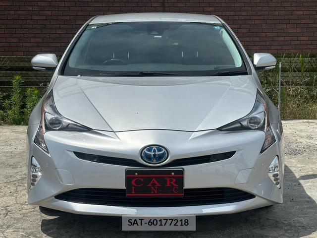 Toyota PRIUS 2018-01 8008510-16