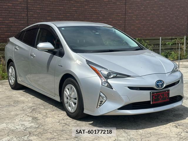 Toyota PRIUS 2018-01 8008510-18