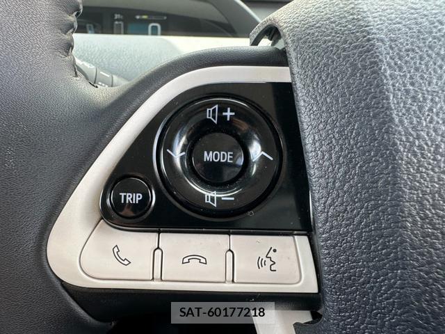 Toyota PRIUS 2018-01 8008510-4