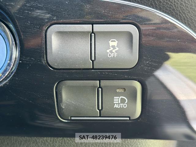 Toyota PRIUS 2019-01 8008805-13