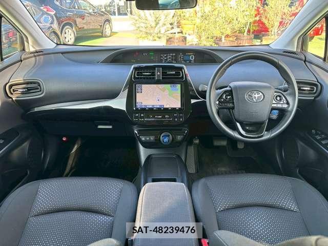 Toyota PRIUS 2019-01 8008805-4
