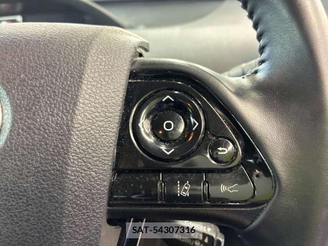 Toyota PRIUS 2021-06 8009336-11