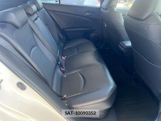 Toyota PRIUS 2016-01 8010342-7