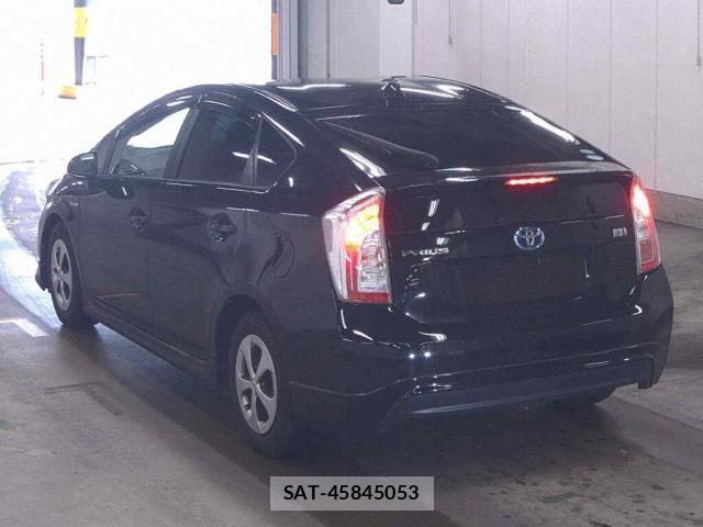 Toyota PRIUS 2015-03 8010482-1