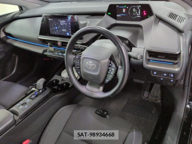 Toyota PRIUS 2024-01 8010486-2