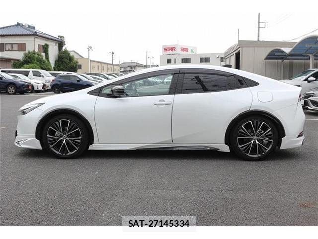 Toyota PRIUS 2023-03 8010793-10