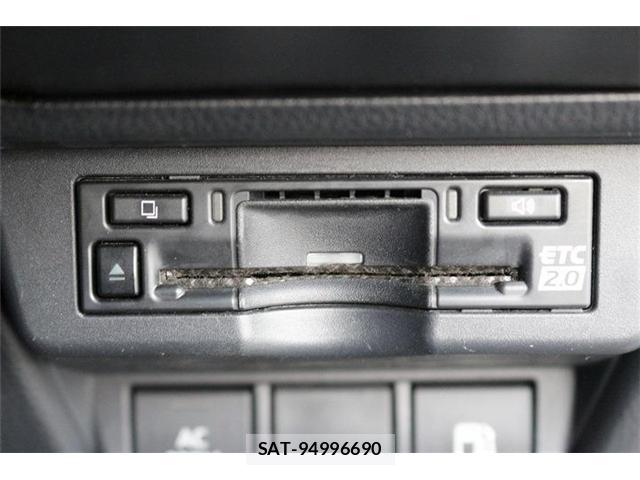 Toyota PRIUS 2023-06 8010797-5