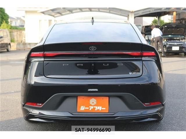 Toyota PRIUS 2023-06 8010797-8