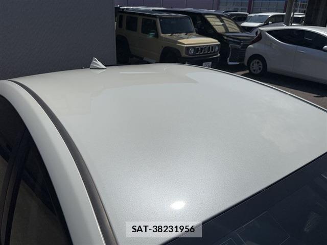 Toyota PRIUS 2013-02 8010876-12