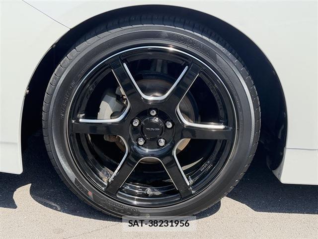 Toyota PRIUS 2013-02 8010876-16