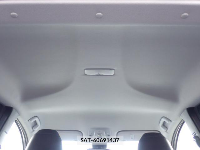 Toyota PRIUS 2021-11 8010898-13