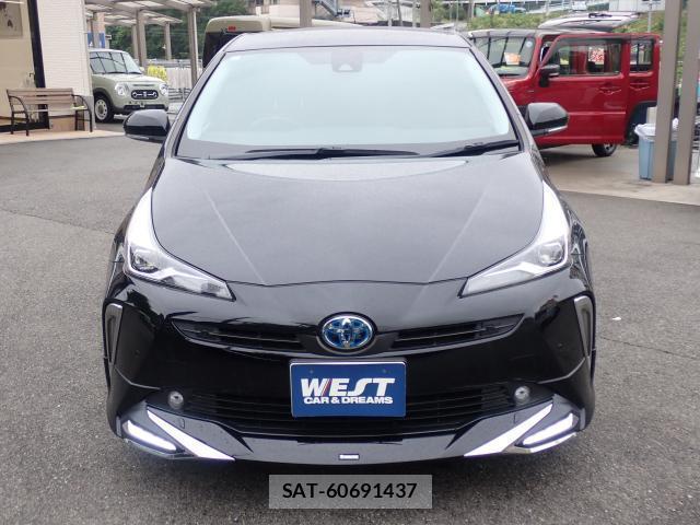 Toyota PRIUS 2021-11 8010898-14