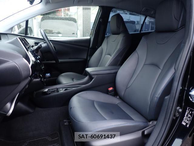 Toyota PRIUS 2021-11 8010898-2