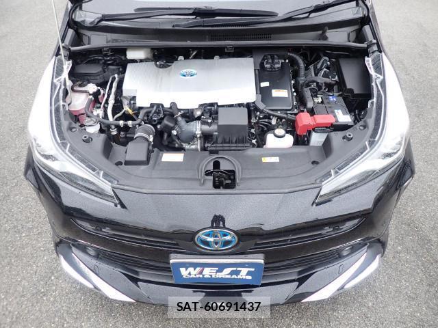Toyota PRIUS 2021-11 8010898-4